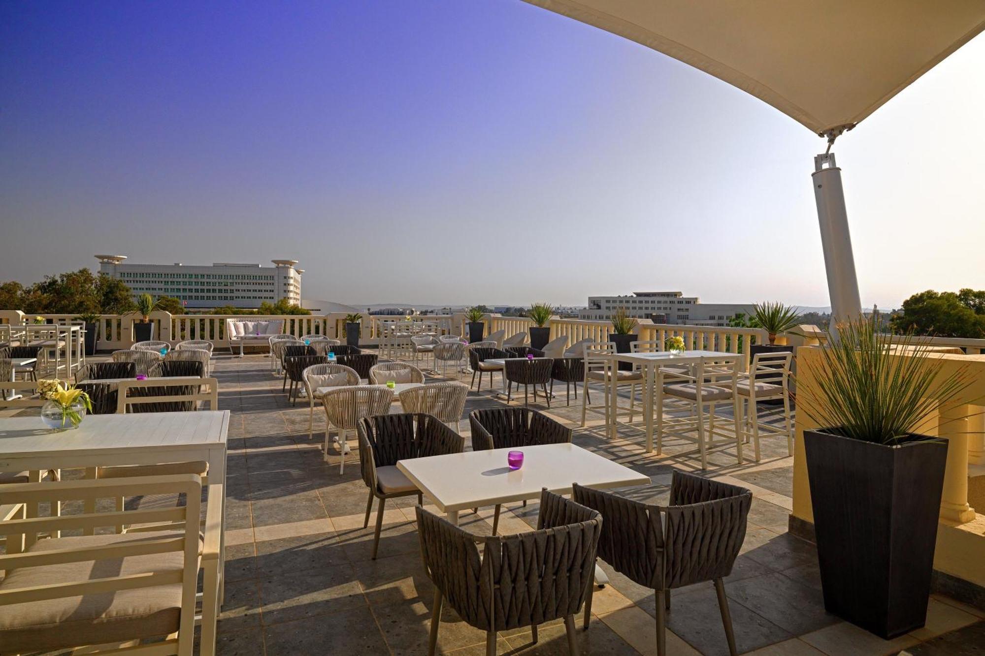 Sheraton Tunis Hotel Exterior foto